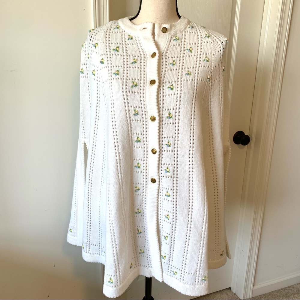 Vintage SWEATER BEE BANFF Floral Poncho Cape—S/M